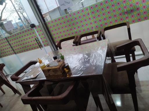 عکس کافه و رستوران مادر جوون