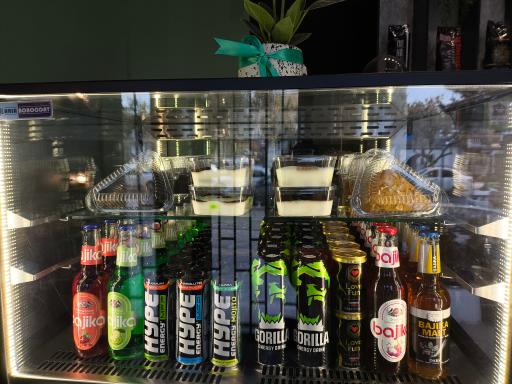 عکس کافه پنج صبحی ها