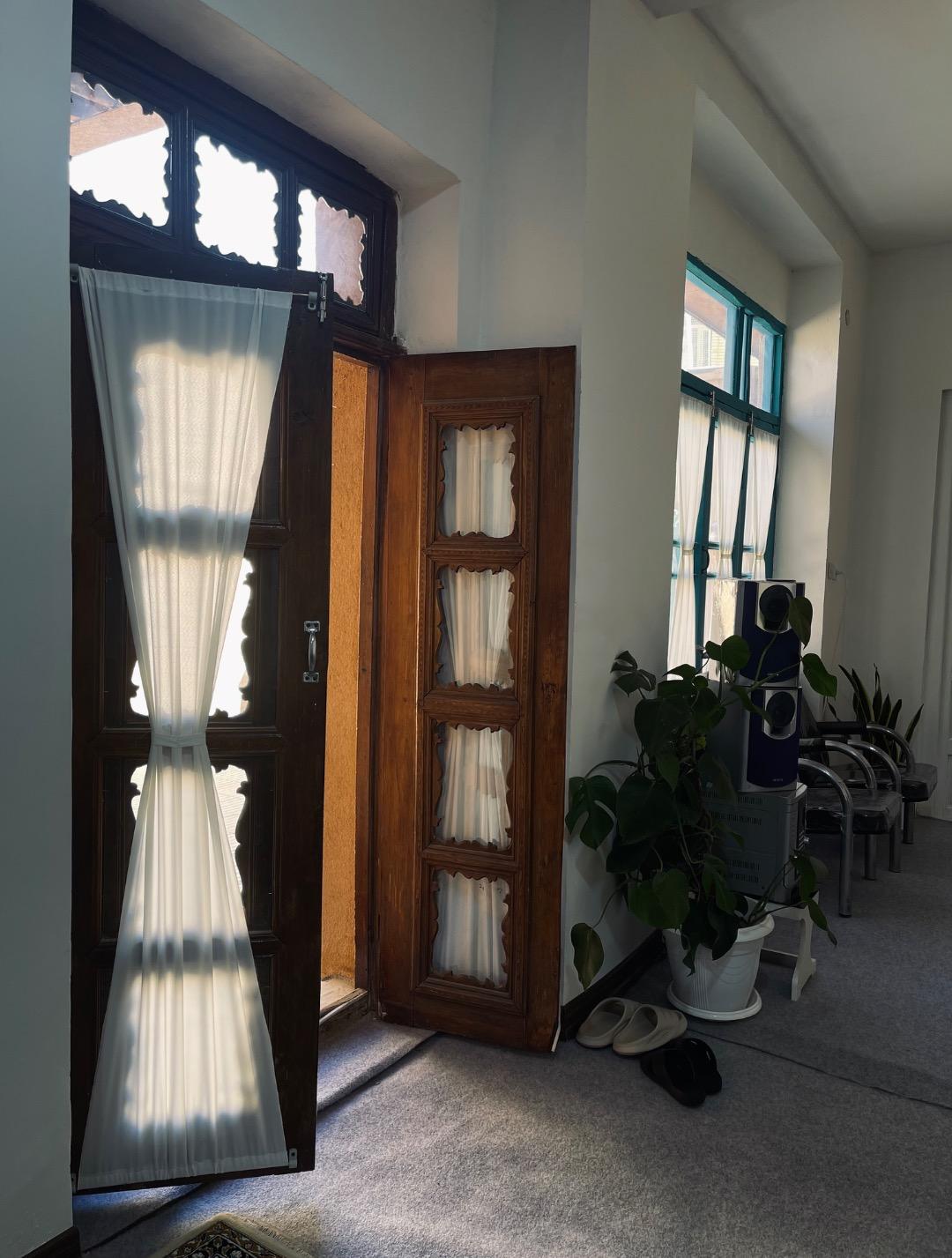 عکس مرکز مشاوره بنای محبوب