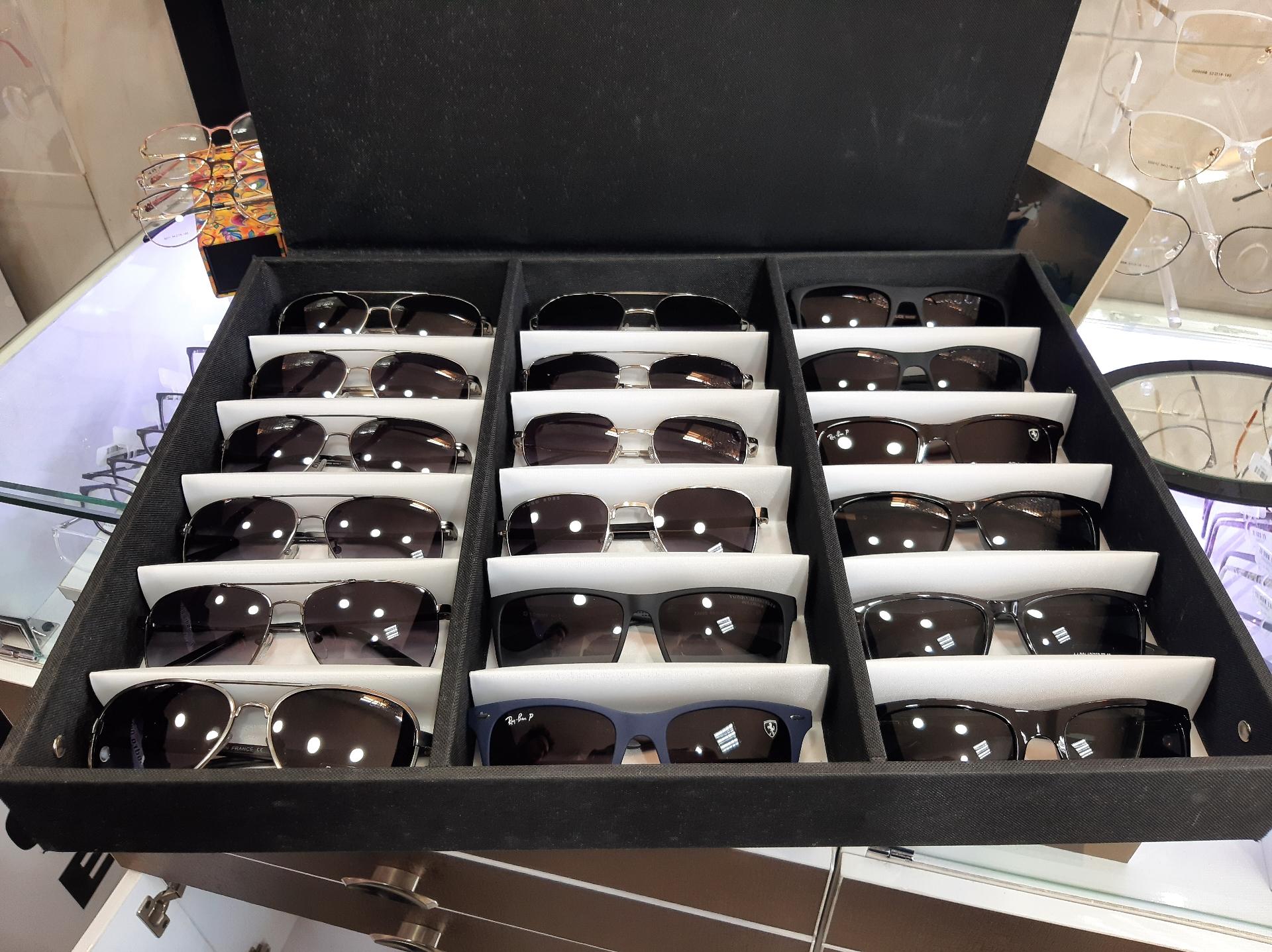 عکس عینک صدرا