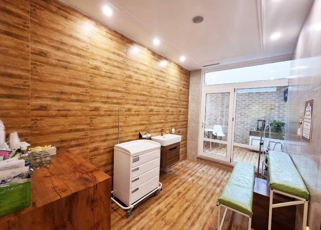 عکس دکتر یونس نجفیان  متخصص طب سنتی