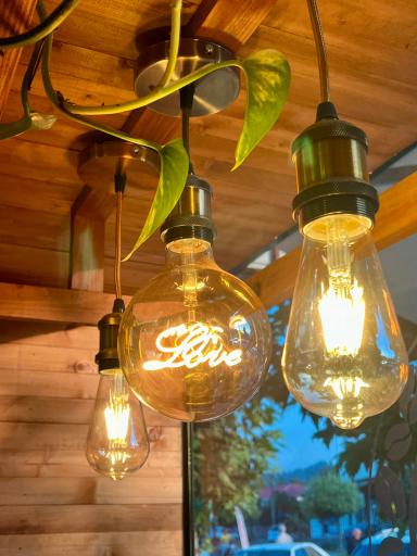 عکس کافه مون