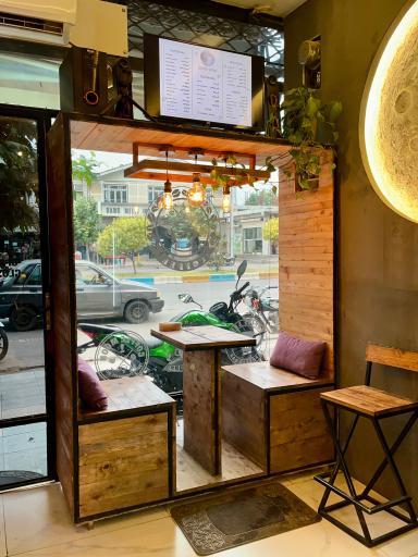 عکس کافه مون