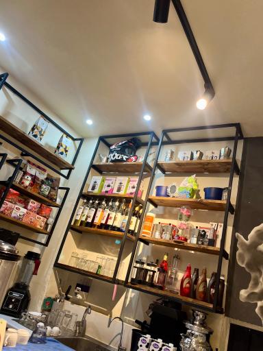 عکس کافه مون