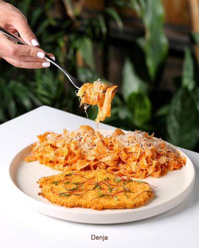 عکس کافه دنجا