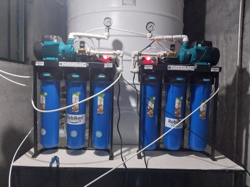 عکس پمپ آب و تصفیه آب کریم زاده 