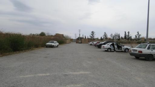 عکس پارکینگ روباز باغ پهلوان پور
