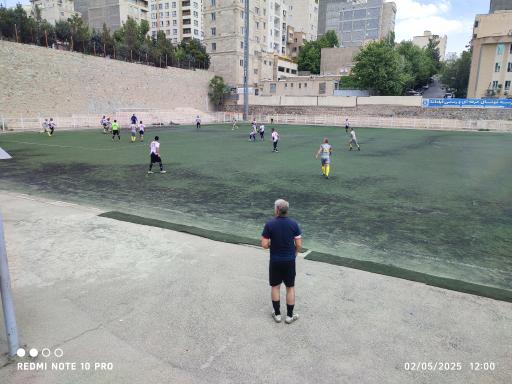 عکس ورزشگاه شهدای رودهن