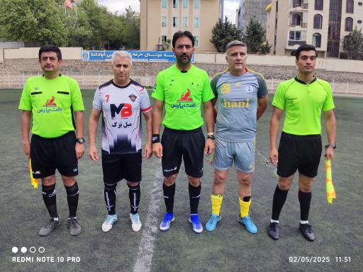 عکس ورزشگاه شهدای رودهن