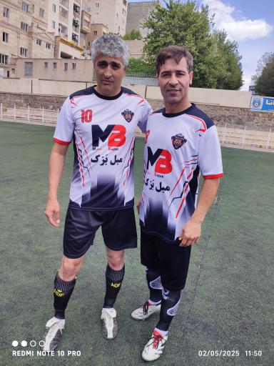 عکس ورزشگاه شهدای رودهن