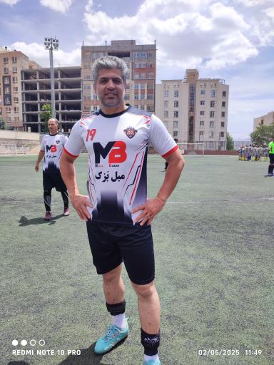 عکس ورزشگاه شهدای رودهن