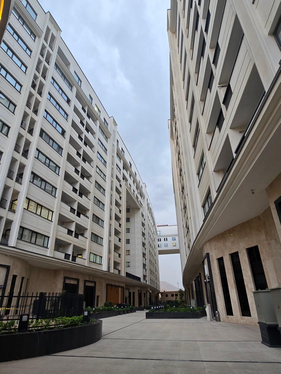 عکس برج مسکونی و تجاری رویال رزیدنس