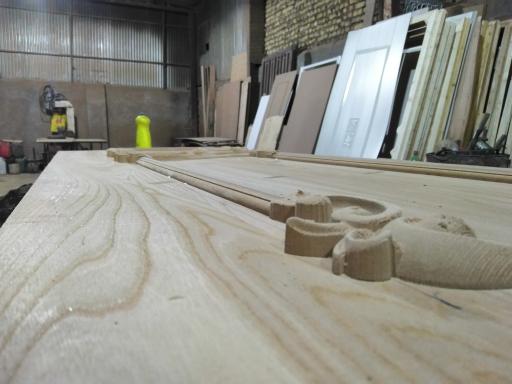 عکس خدمات درب و پرس چوب