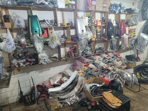 عکس لوازم یدکی و تعمیرگاه علیرضا