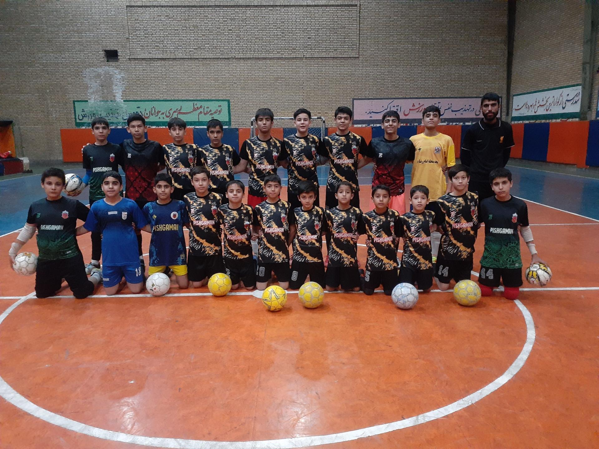 عکس سالن ورزشی رجایی شهرداری مشهد