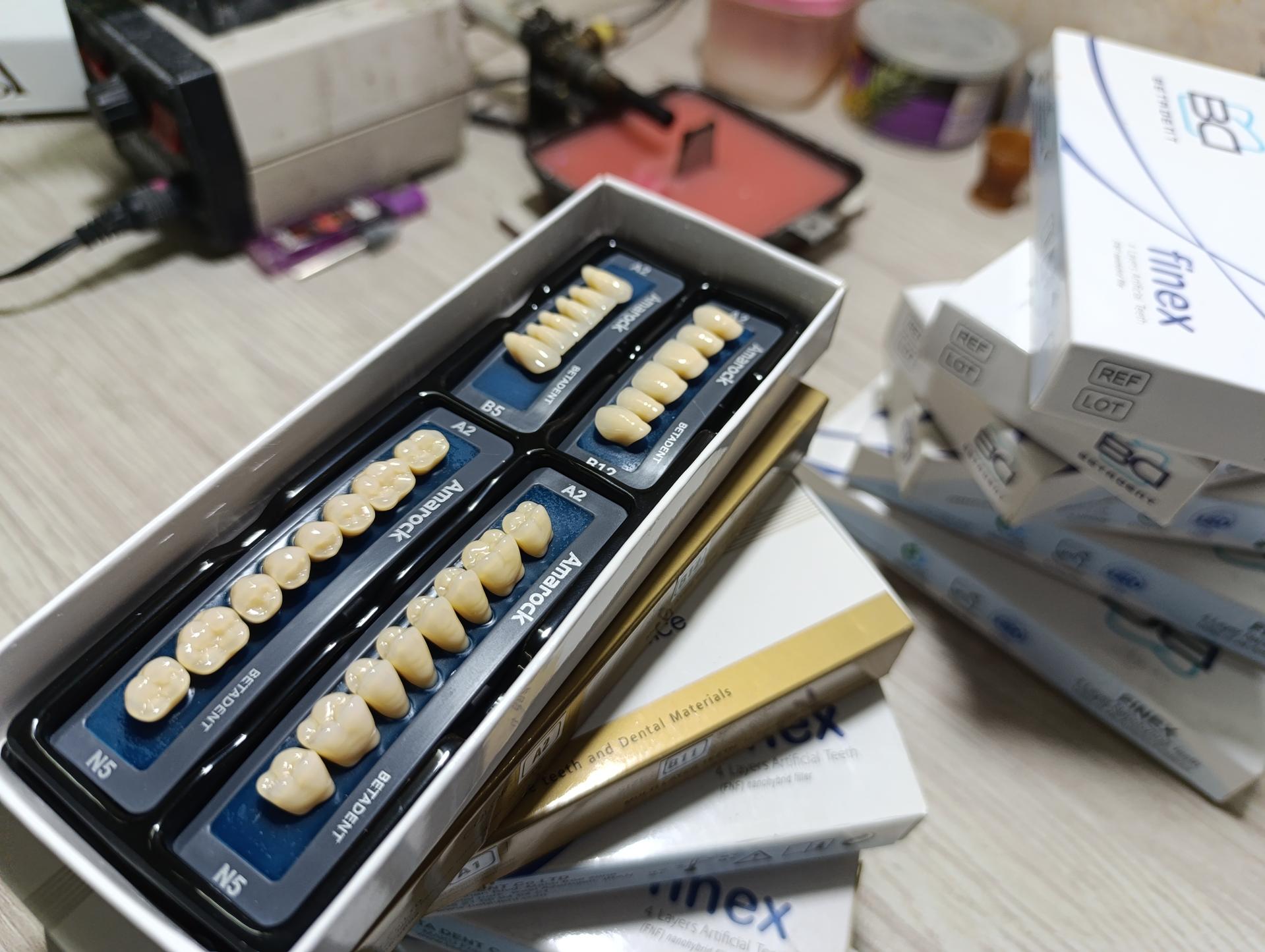 عکس دندانسازی صباغ