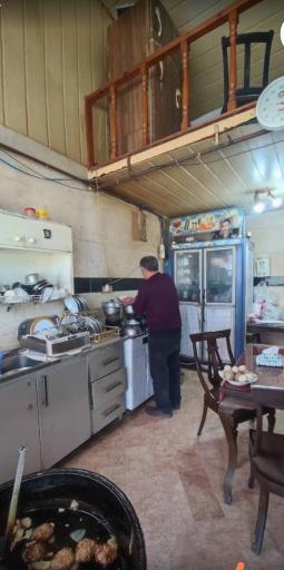 عکس غذاخوری ستاره شبها