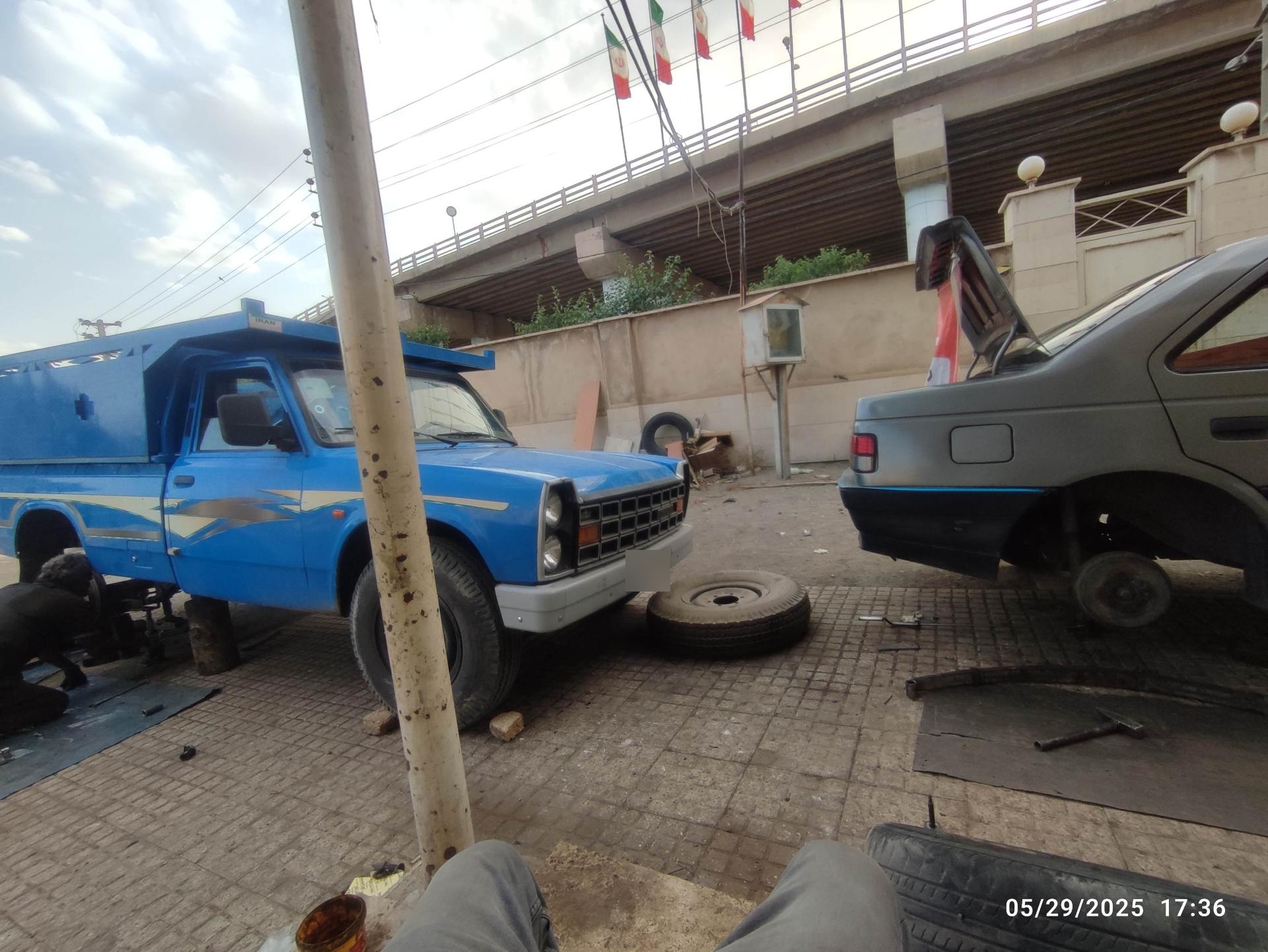 عکس کمک فنر سازی بادگیری و تعمیر فنر باقری