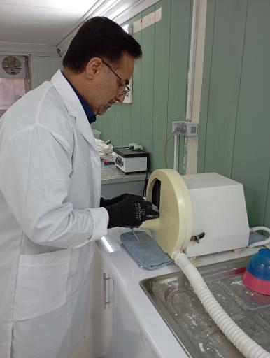 عکس لابراتوار دندانسازی موسوی