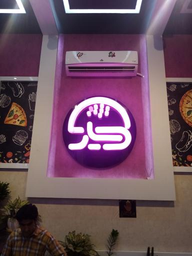 عکس پیتزا و همبرگر دیار