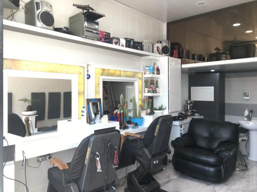 عکس آرایشگاه صدری