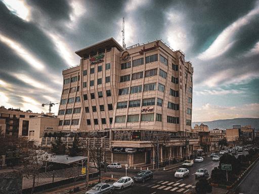 عکس آبان پلازا