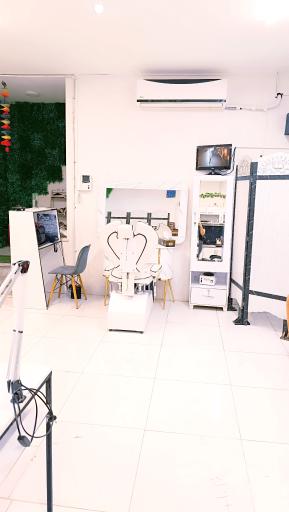 عکس آموزشگاه و آرایشگاه زیبایی رونیکا 