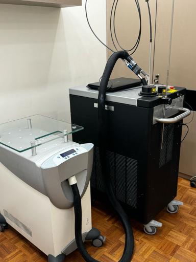 عکس تعمیرات  تجهیزات پزشکی زیبایی محسنی