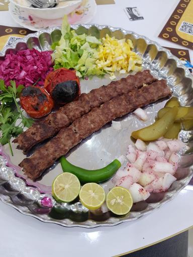 عکس رستوران قصر طلایی