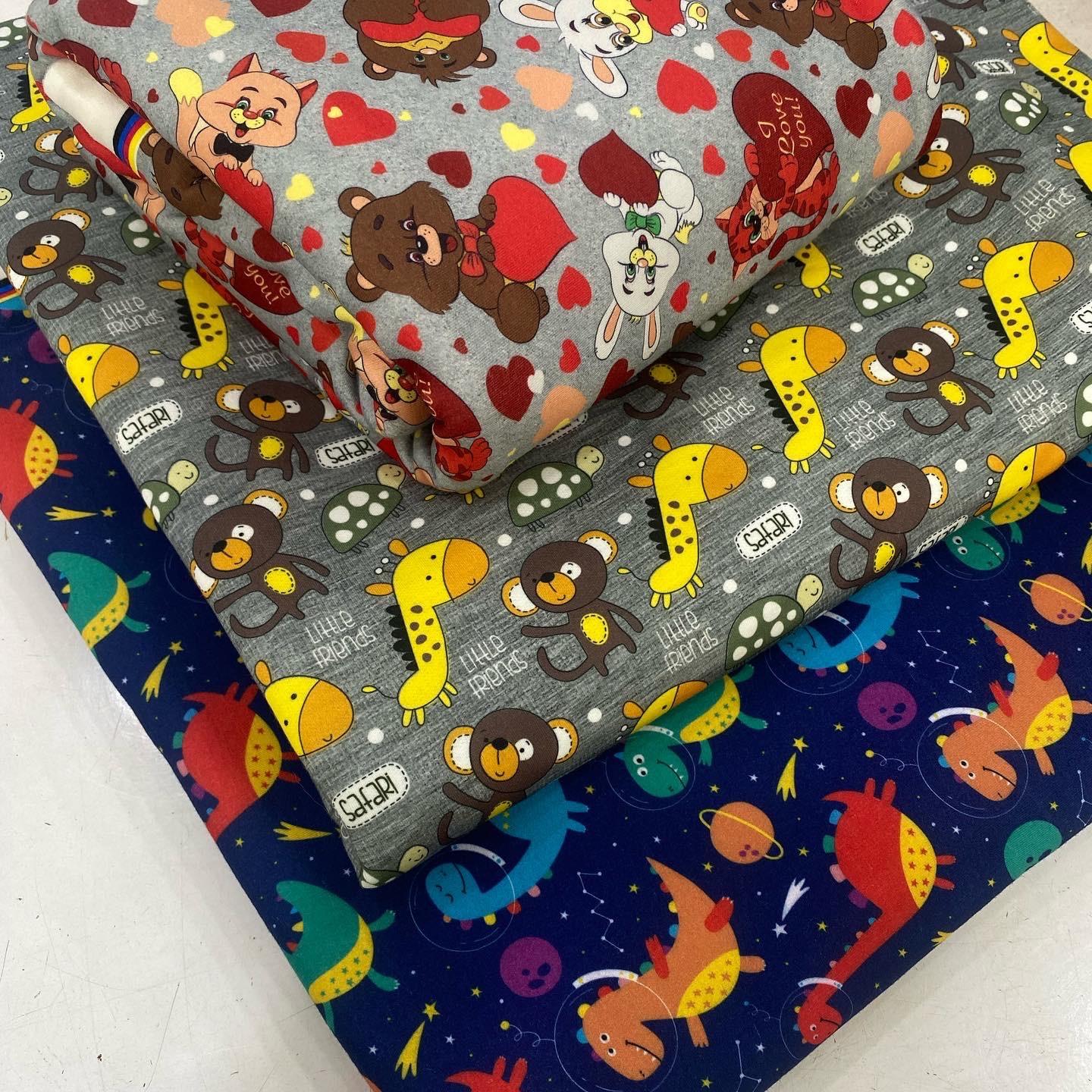 عکس پارچه سرای رضوی