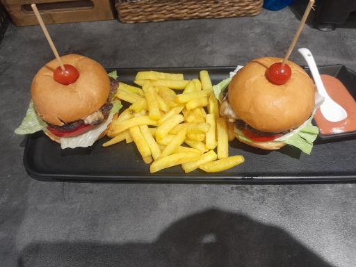 عکس کافه رستوران ایتالیایی هاکوپیان 