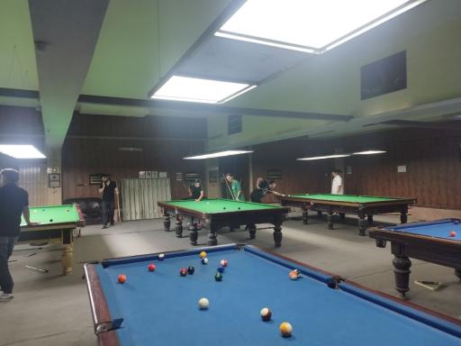 عکس باشگاه بیلیارد