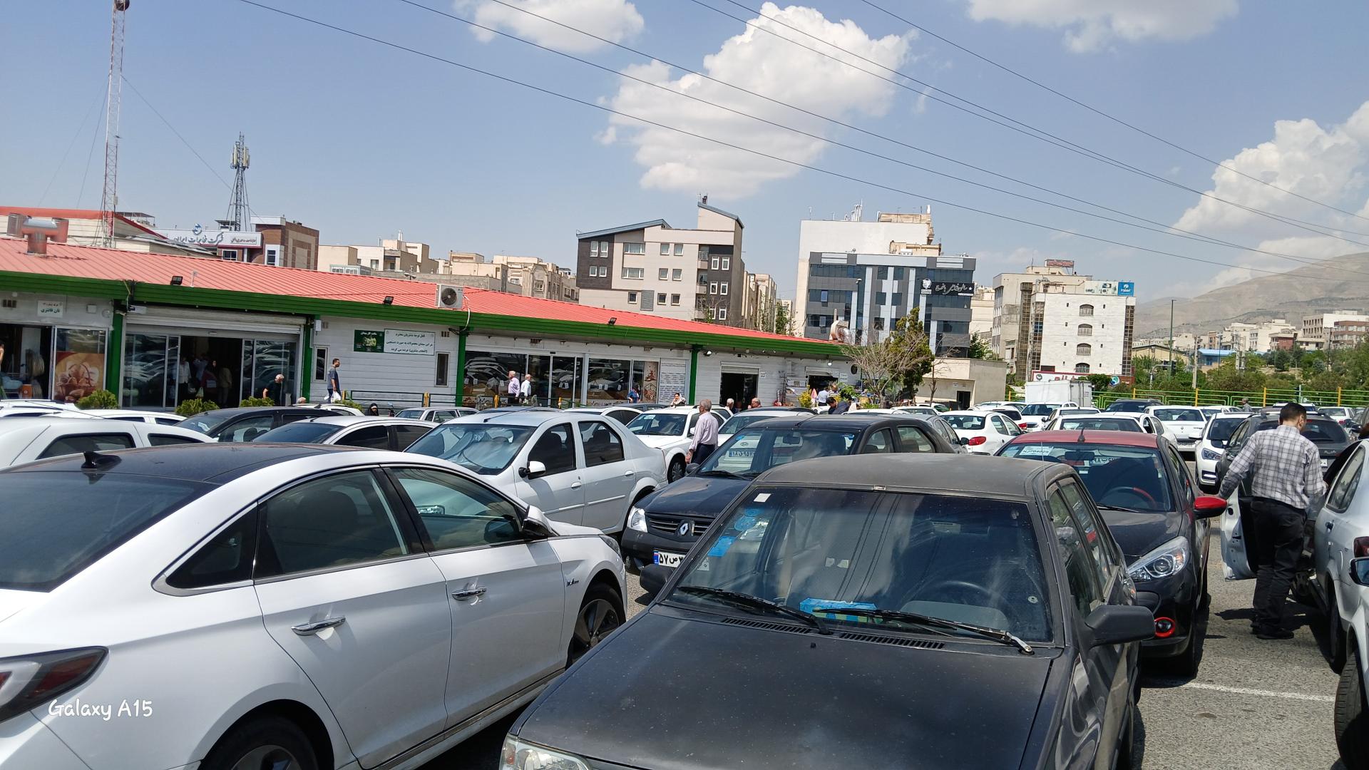 عکس پارکینگ میدان میوه و تره بار اژدر