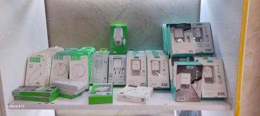 عکس فروشگاه موبایل جانبی وار