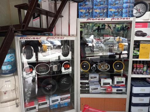 عکس لوکس خودرو ماهان