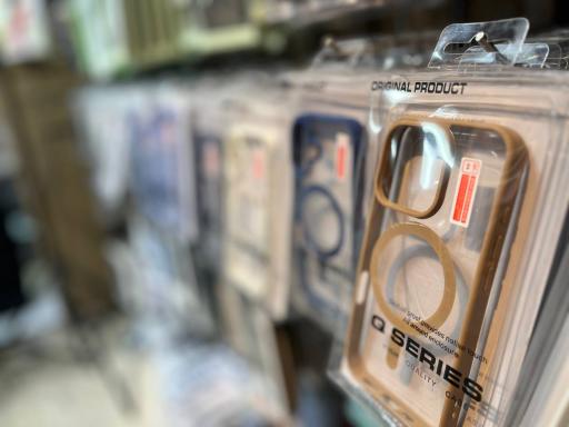 عکس فروشگاه موبایل جانبی وار