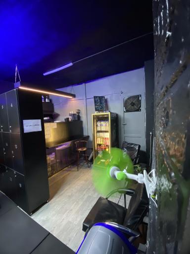 عکس باشگاه تناسب اندام کارما