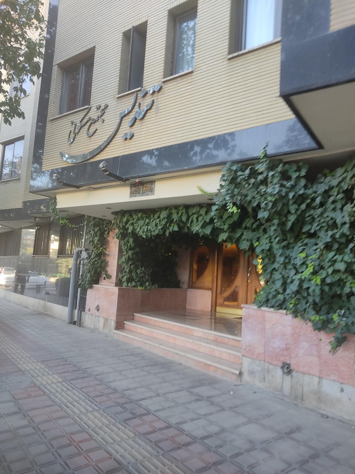 عکس مجتمع مسکونی تندیس