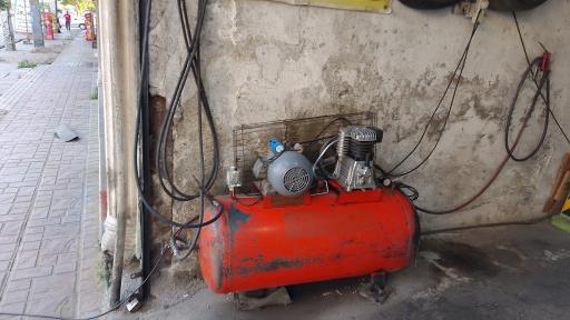 عکس تعویض روغن و آپاراتی علی