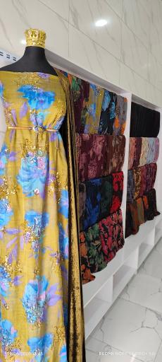 عکس پارچه سرای ناز بانو