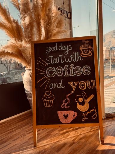 عکس کافه لوئیزا