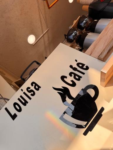 عکس کافه لوئیزا