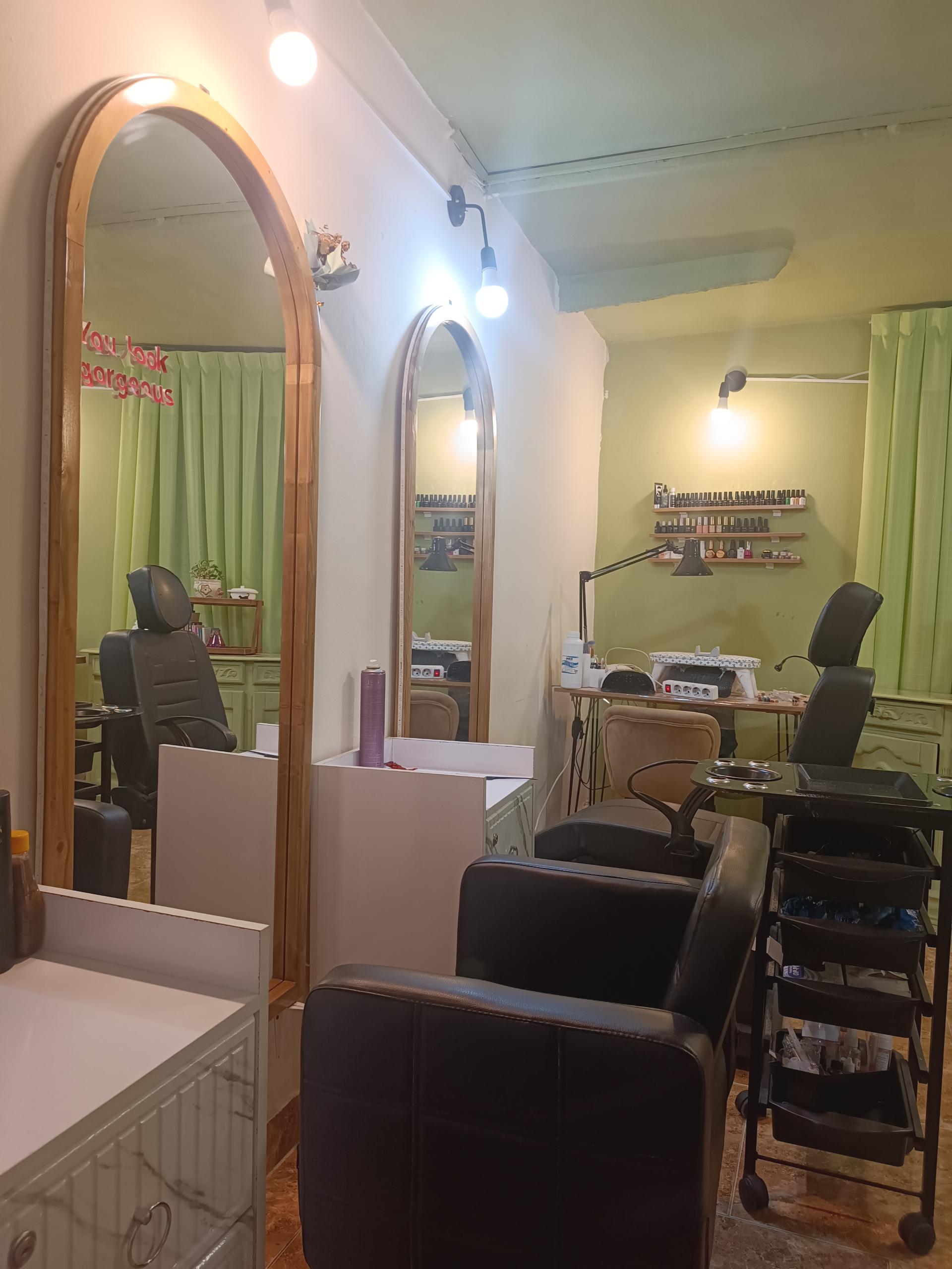 عکس سالن زیبایی ماهنوش