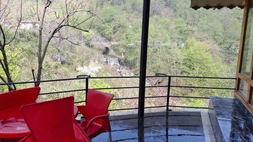 عکس اقامتگاه کلبه دو خواب جنگلی باغ صفارود