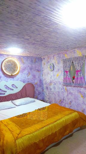 عکس کلبه جنگلی مجنون