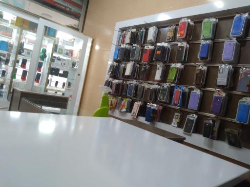 عکس موبایل فروشی پارسیان