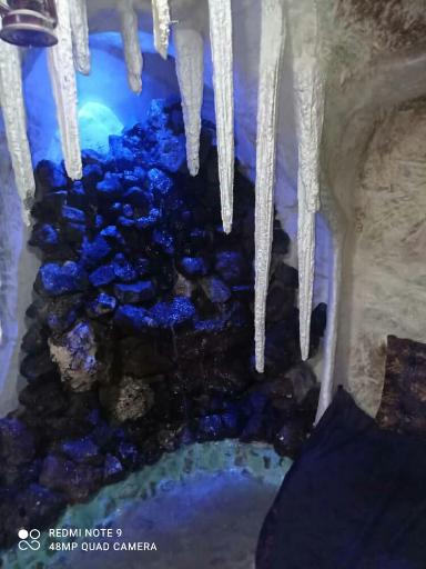 عکس رستوران سنتی غارسفید