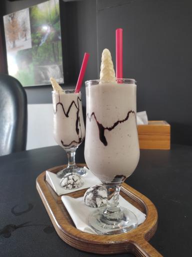 عکس کافی شاپ بلوط