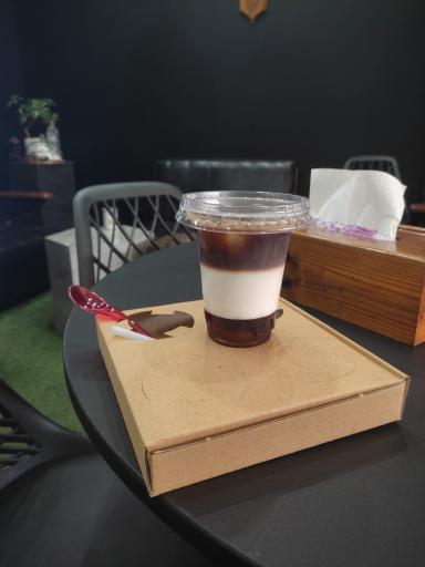 عکس کافی شاپ بلوط