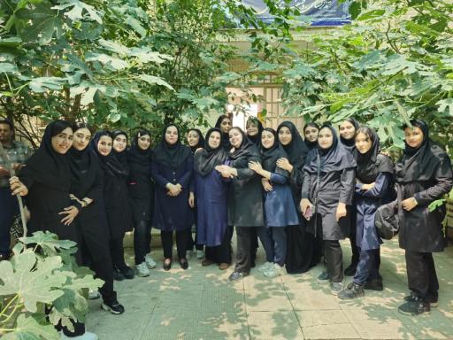عکس هنرستان دخترانه شهید آوینی